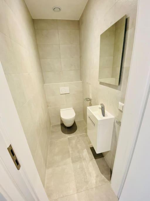 Luxury New Flat In Center With Terrace And Parking-142-99