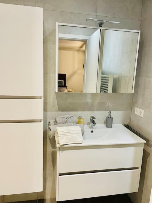 Apartment Luxury New Flat In Center With Terrace And Parking-142-99